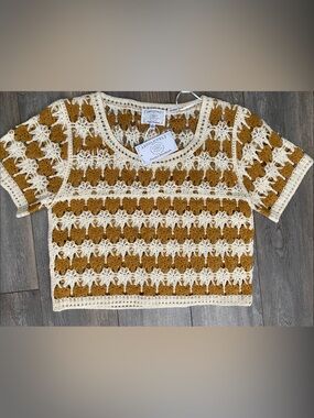 Absolutely Crochet Short-Sleeve Sweater in Cream & Mustard